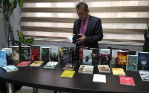 ÜYEMİZ ERGÜN AKŞAHİN’DEN OKULUMUZA KİTAP BAĞIŞI